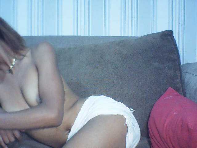 Oceanne64 live cam on BongaCams