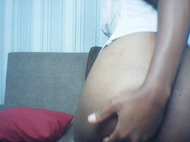 Oceanne64 live cam on BongaCams