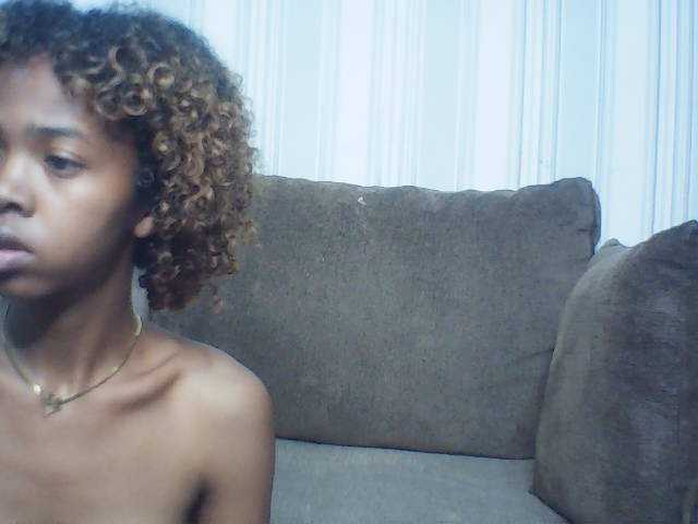 Oceanne64 live cam on BongaCams