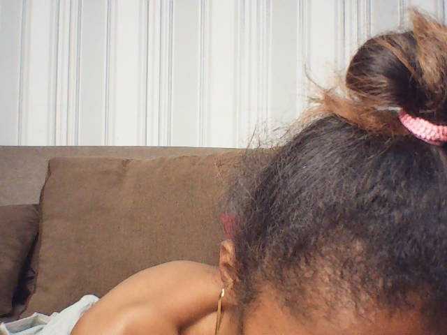 Oceanne64 live cam on BongaCams