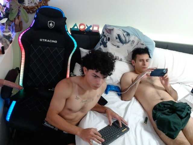 kevinjchan — live couple cam