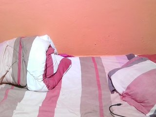 miss-midnight Porn Show