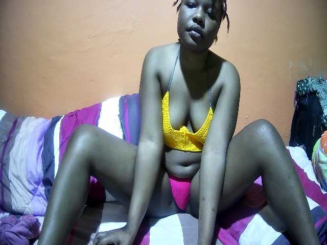 miss-midnight live cam on BongaCams