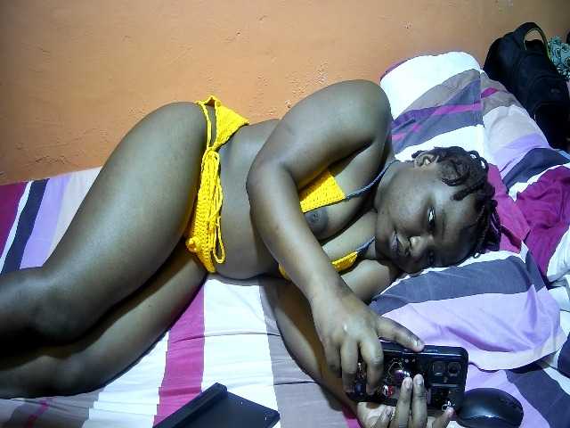 miss-midnight live cam on BongaCams