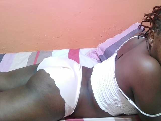 miss-midnight live cam on BongaCams