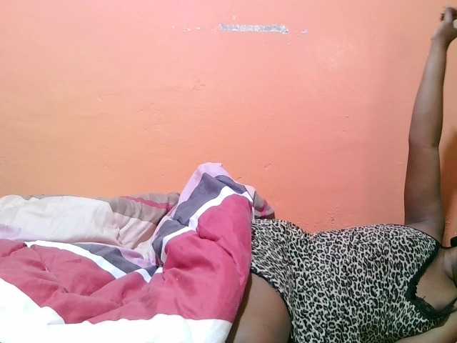 miss-midnight live cam on BongaCams