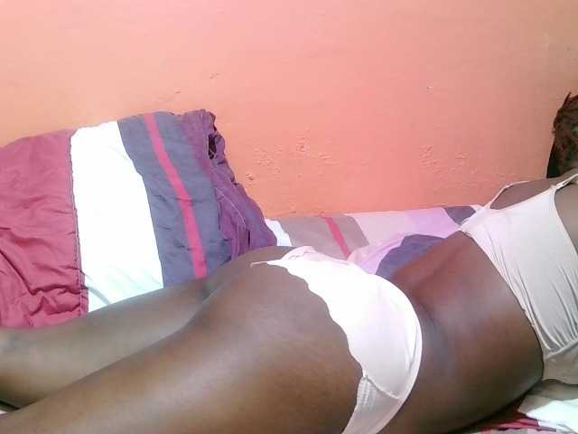 miss-midnight live cam on BongaCams