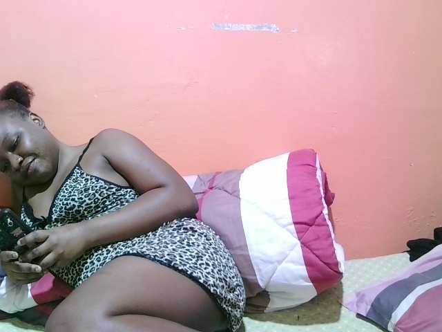 miss-midnight live cam on BongaCams