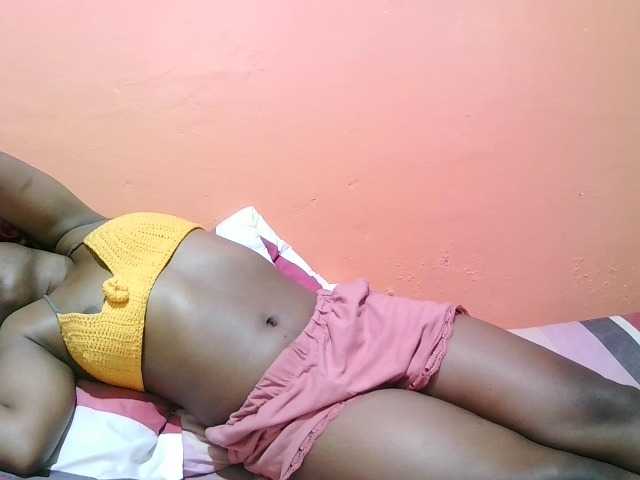 miss-midnight live cam on BongaCams