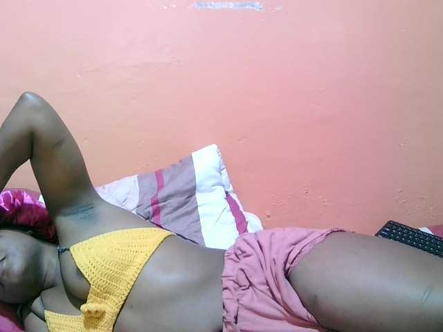 miss-midnight live cam on BongaCams