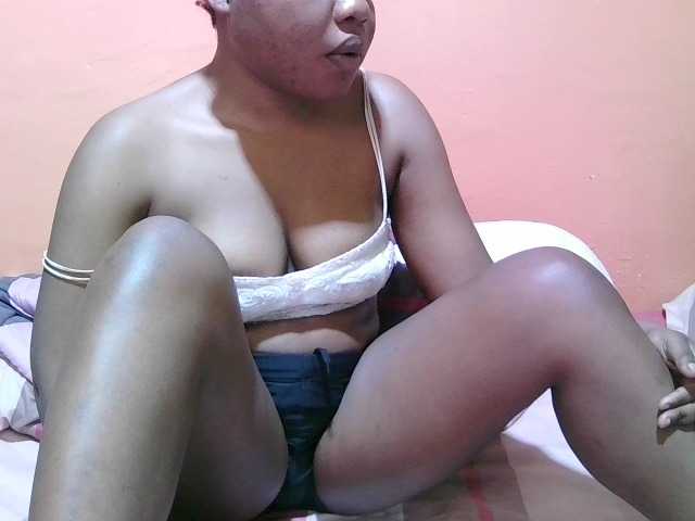 miss-midnight live cam on BongaCams