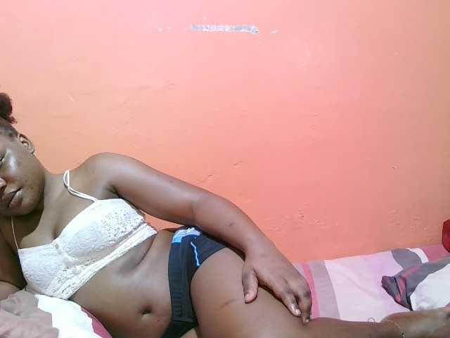 miss-midnight live cam on BongaCams