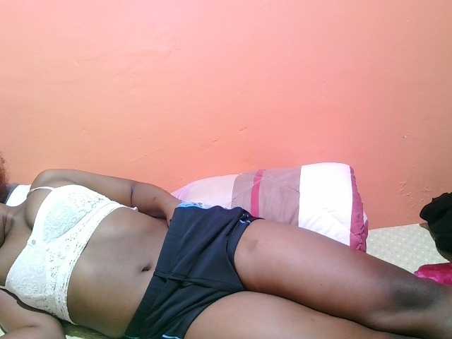 miss-midnight live cam on BongaCams