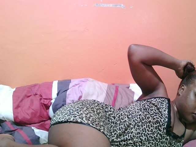 miss-midnight live cam on BongaCams