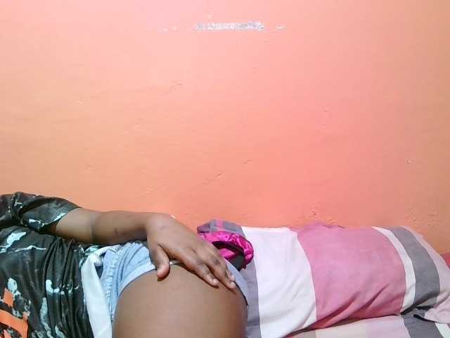 miss-midnight live cam on BongaCams