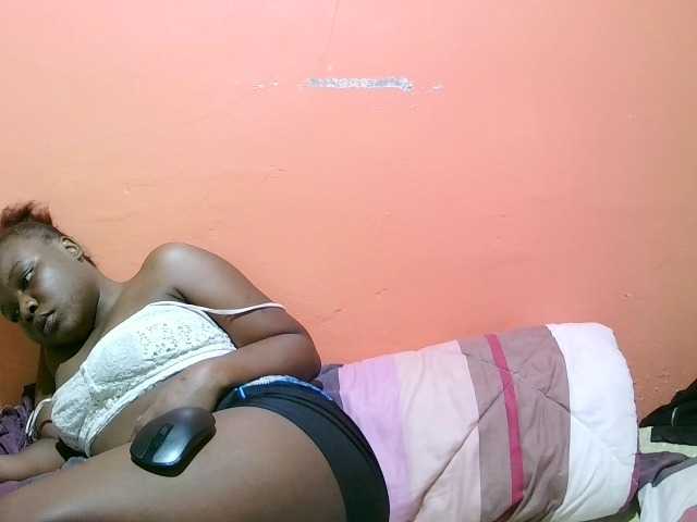 miss-midnight live cam on BongaCams