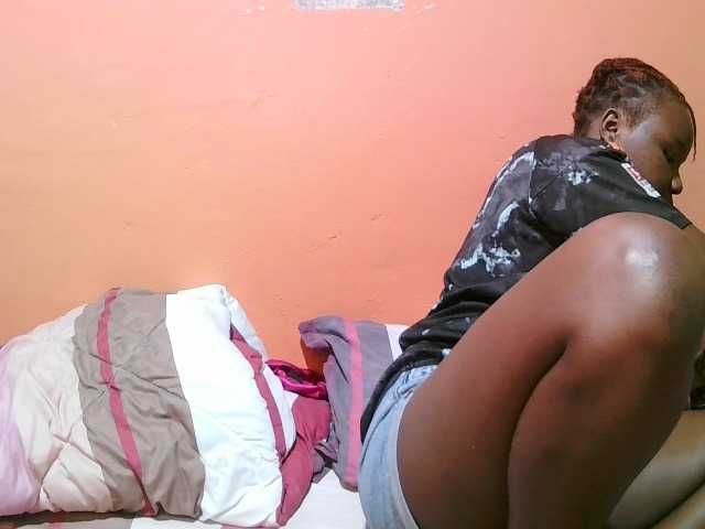 miss-midnight live cam on BongaCams