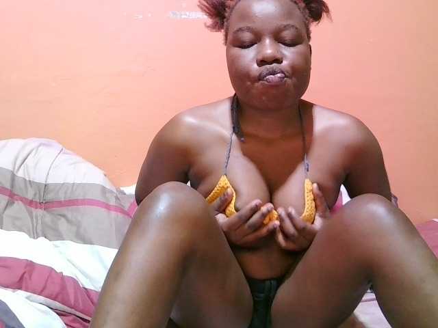 miss-midnight live cam on BongaCams