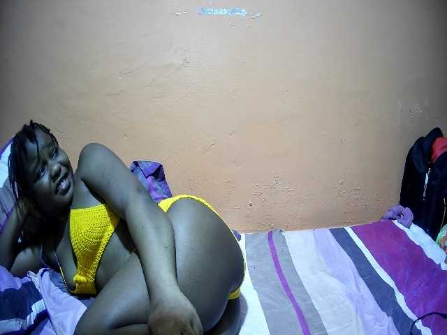 miss-midnight live cam on BongaCams