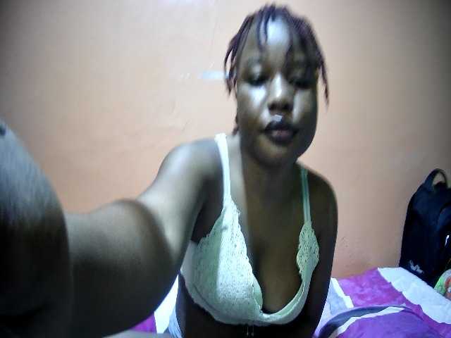 miss-midnight live cam on BongaCams