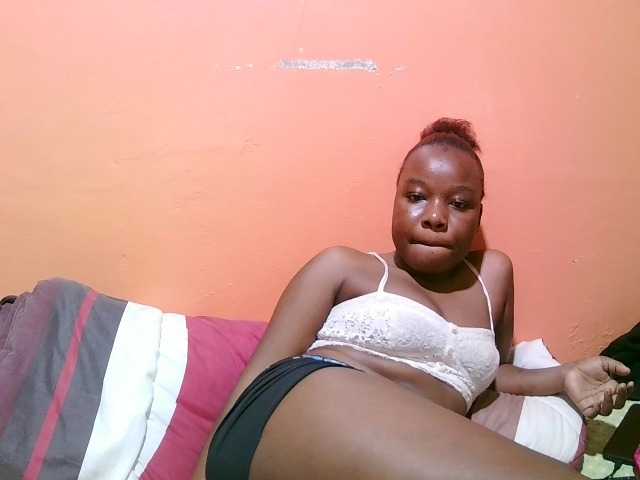 miss-midnight live cam on BongaCams