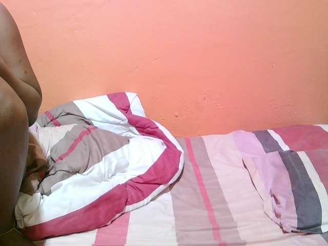 miss-midnight live cam on BongaCams