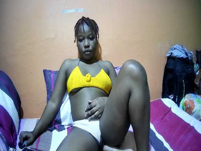 miss-midnight live cam on BongaCams