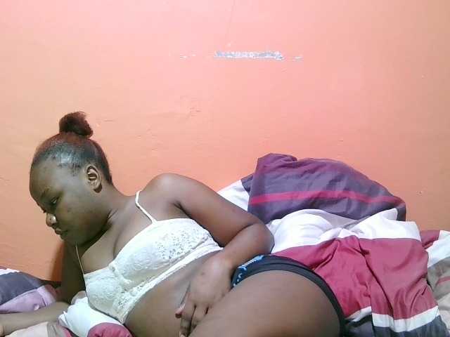 miss-midnight live cam on BongaCams