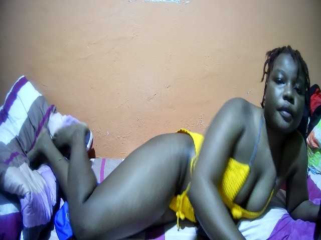 miss-midnight live cam on BongaCams