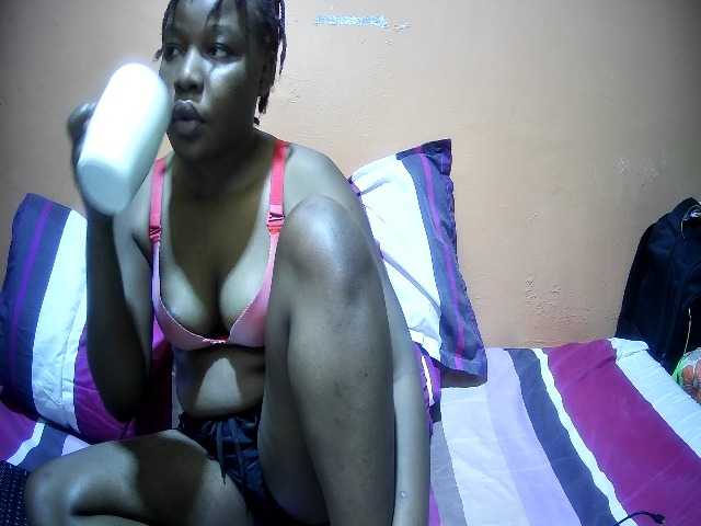 miss-midnight live cam on BongaCams