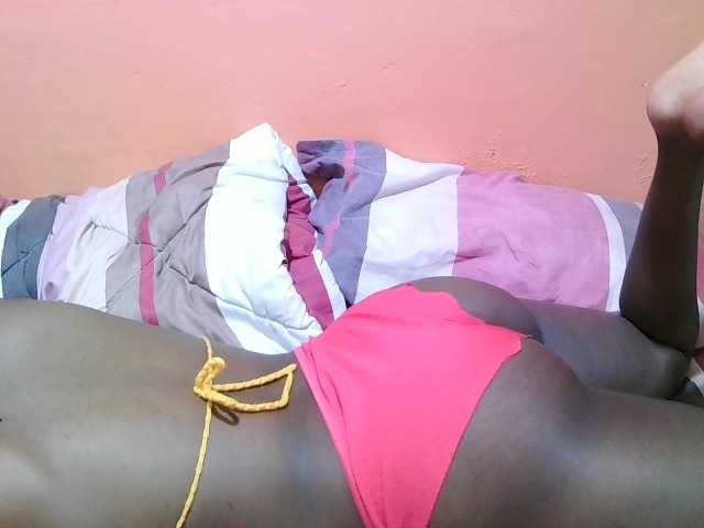 miss-midnight live cam on BongaCams