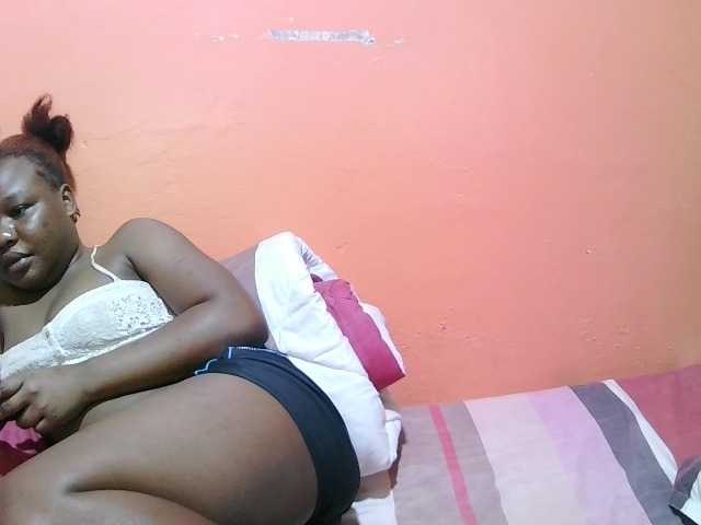 miss-midnight live cam on BongaCams