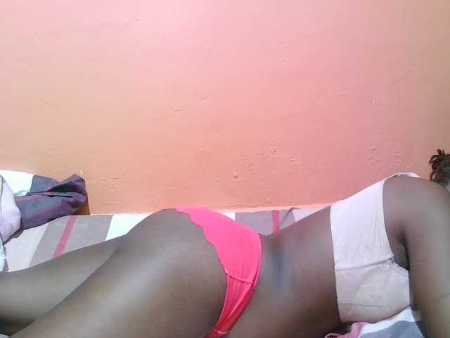 miss-midnight live cam on BongaCams