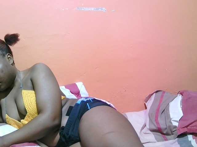 miss-midnight live cam on BongaCams