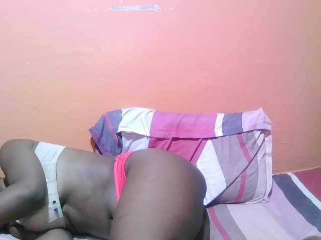 miss-midnight live cam on BongaCams