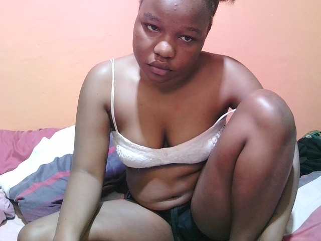 miss-midnight live cam on BongaCams