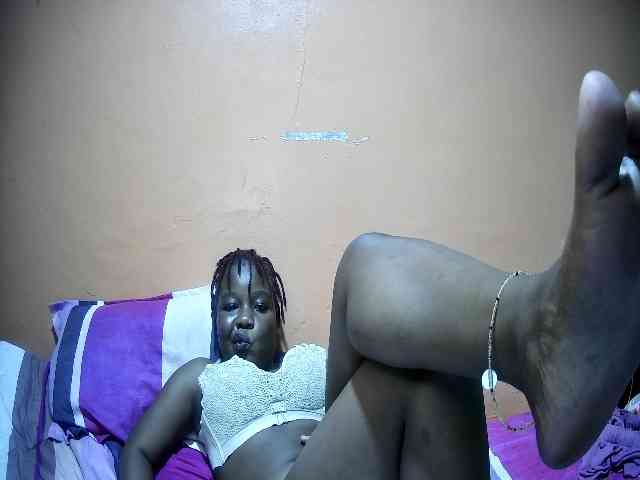 miss-midnight webcam