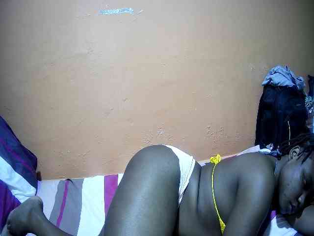 miss-midnight webcam