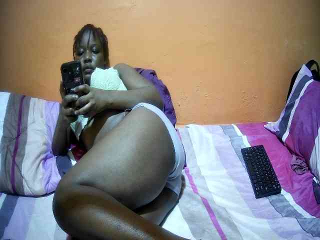 miss-midnight webcam
