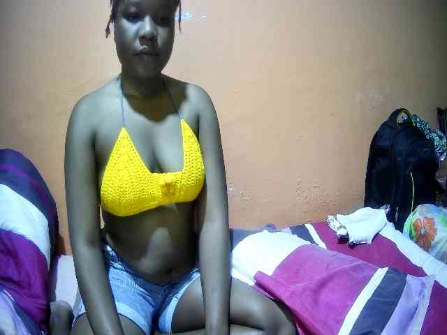miss-midnight webcam