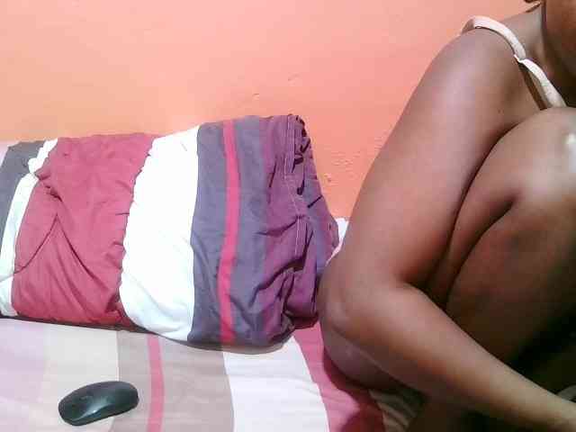 miss-midnight Live Webcam on BongaCams