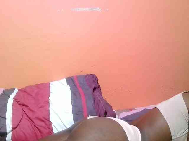 miss-midnight webcam