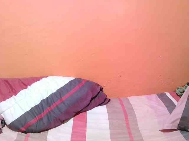 miss-midnight webcam