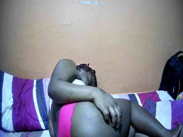 miss-midnight webcam