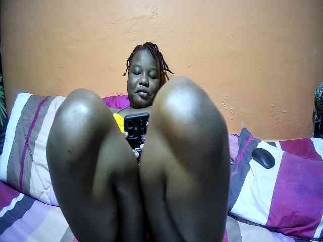 miss-midnight webcam