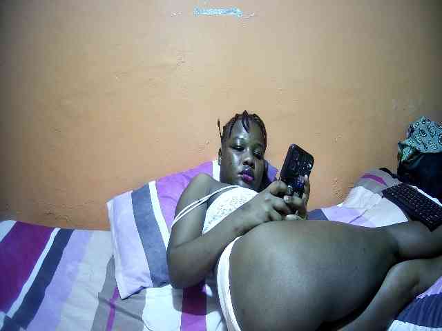 miss-midnight webcam