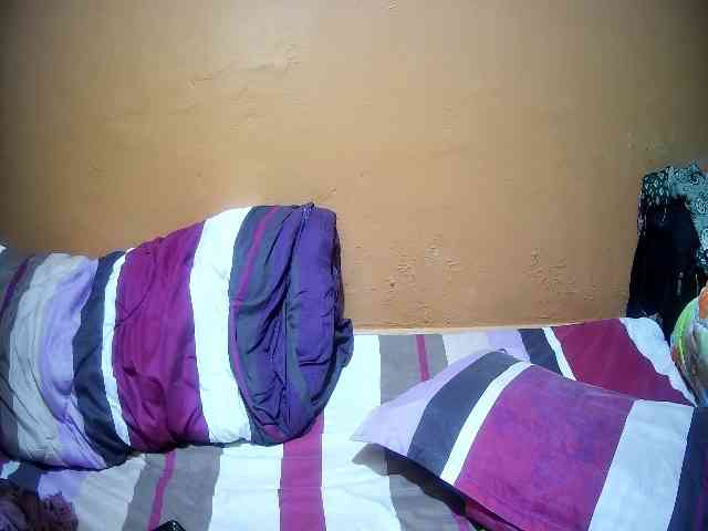 miss-midnight webcam