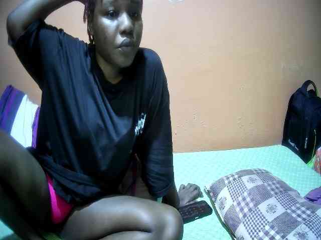 miss-midnight webcam