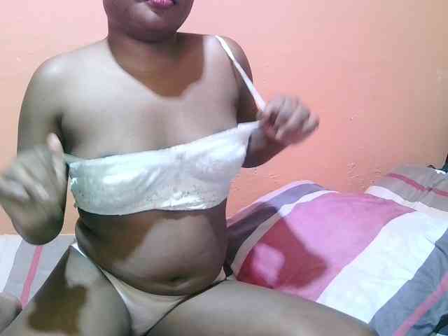 miss-midnight webcam