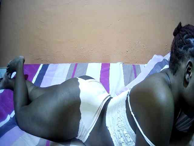 miss-midnight webcam